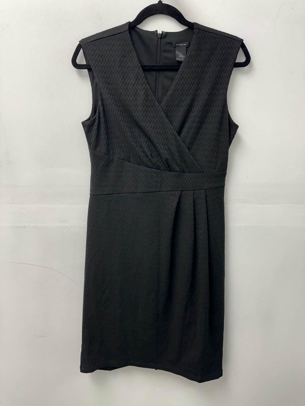 Ann Taylor Black Sleeveless Lined Midi Black Dress Size S